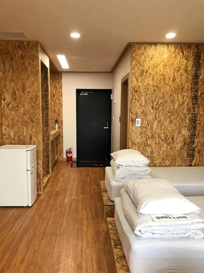Hostel Jeju Playground 0*,